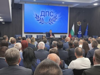 Лидерът на ДПС Делян Пеевски направи промени в структурата и