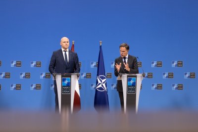 Военните министри от НАТО се събират на среща в Брюксел