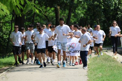 Факелно бягане в Благоевград отбеляза Международния олимпийски ден