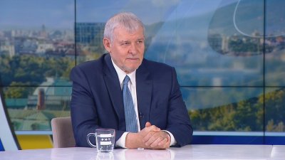 Лидерът на ГЕРБ СДС Румен Христов заяви че напускането на