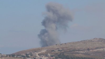 Най малко петима души са загинали при израелски удари в