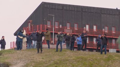 Гренландия най големият остров в света и 57 хилядното му