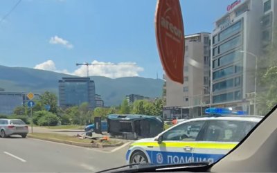 Катастрофа между два автомобила в София