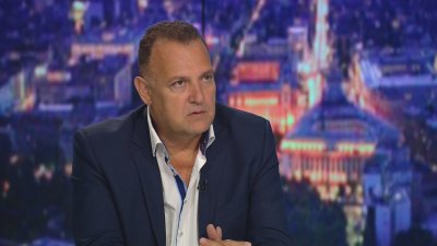 Бившия шеф на енергийния холдинг: Заплатите на шефовете в държавните дружества скочиха заради ръста на минималната работна заплата