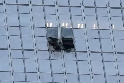 Самолет с размерите на лека кола се е разбил в