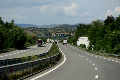 12-Year-Old Child Managed to Bring Family Car to a Stop on Struma Motorway After Her Mother Suddenly Felt Unwell While Driving