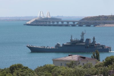 Властите в незаконно окупирания Крим обявиха извънредно положение Уточнява се