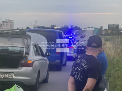 Шофьор беше задържан след гонка с полицията на АМ "Тракия" (СНИМКИ)