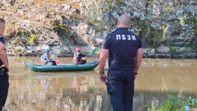 Цяла нощ издирваха второто изчезнало дете в река Струма