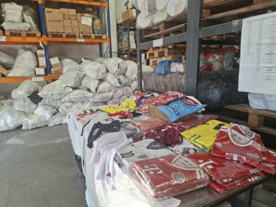 Пълни с ментета и недекларирани стоки са складовете на Агенция