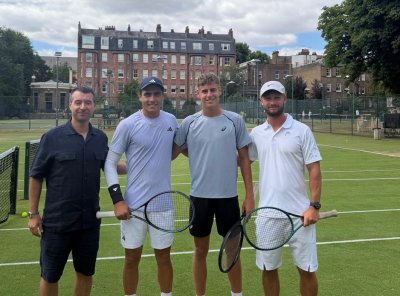 Димитър Кисимов и Иван Иванов с тренировка на Holland Park Lawn Tennis