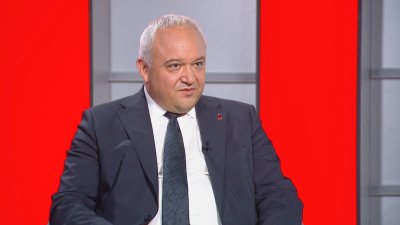 СПЕЦИАЛНО: Иван Демерджиев: Атанасова е пътувала с два паспорта - личен и служебен