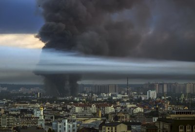 Зеленски се закани, че ще отвърне на най-смъртоносната руска атака срещу Киев от началото на войната