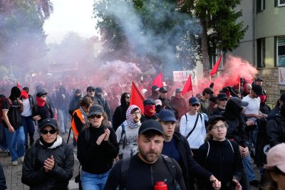 Напрежение в Германия хиляди се опитаха да блокират началото на