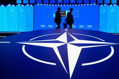 Увеличаването на разходите за отбрана трансатлантическата сигурност стратегическите цели на