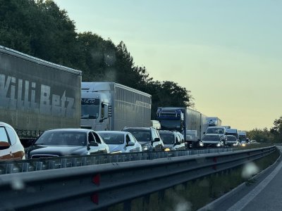 Лек автомобил пламна на 341 ия километър на автомагистрала Тракия