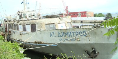Former Communist-Era Government Ship to Become Artificial Reef for Divers