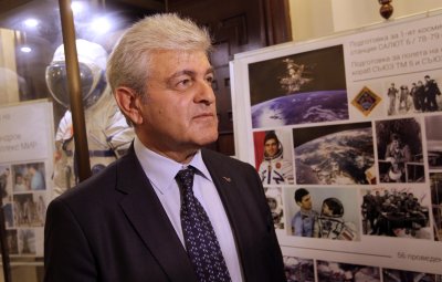 България се прощава с втория български космонавт и изтъкнат военен