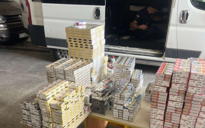 Митнически служители от Варна задържаха над 7600 кутии цигари укрити