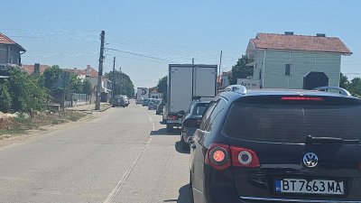 Товарен автомобил се е самозапалил на Автомагистрала Тракия в района