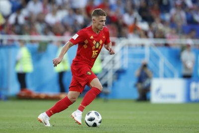 Торган Азар подписа с Ланс