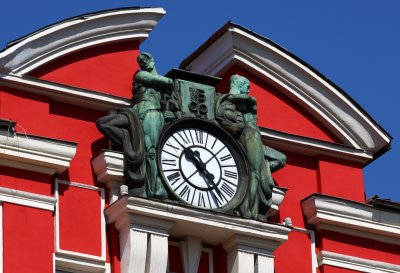 В САЩ вече няма да сменят часовника - Конгресът остави лятното часово време