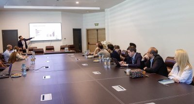 Представители на БФС, ММС и Барселона проведоха работна среща