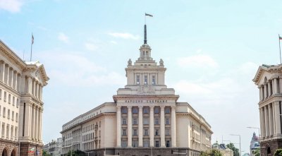 Парламентарен контрол: Премиерът и 10 министри ще отговарят на депутатски въпроси