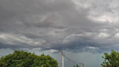 Heavy Rain and Strong Winds Hit Yambol Region, Lightning Sparks Stubble Fire (PHOTOS)