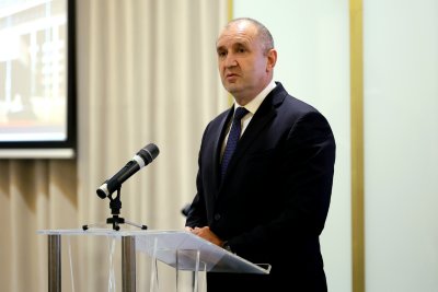 Премиерът Румен Радев обвини правителството на Борисов и Пеевски че