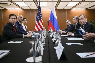 Украйна бе акцентът в разговора на срещата Рубио-Лавров