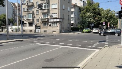 Почина жената, блъсната на пешеходна пътека в центъра на Бургас