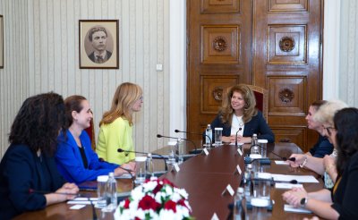 Президентът Йотова обсъди бюджета на ЕС, иновациите и високите технологии с еврокомисаря Екатерина Захариева