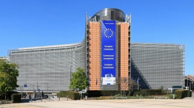 ЕК преведе на България близо 900 милиона евро по ПВУ