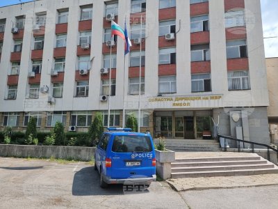 в Ямбол задържаха жена, опитала да обере аптека с газ-сигнален пистолет