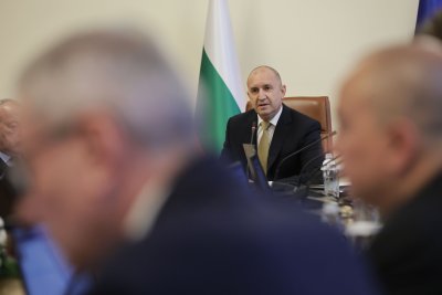 Премиерът благодари на икономическото министерство за закона за рафинерията в Бургас