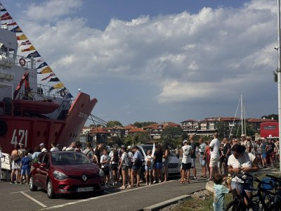 Research Ship &ldquo;Sts. Cyril and Methodius&rdquo; Docks in Nessebar: Long Queue Forms as Visitors Come to Explore It