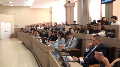 Ученици и младежи в Бургас влязоха в ролята на политици