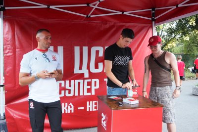 Вратарят Даниел Николов зарадва феновете на ЦСКА преди реванша с Карабах