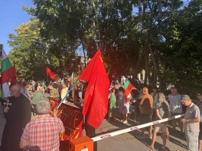 Another Protest against Deployment of US Aircraft in Bezmer Air Base Held in Yambol