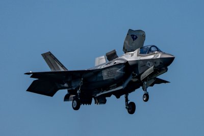 Изтребител F‑35B се разби край авиобаза в Калифорния