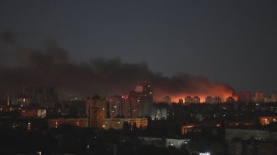 Най-малко 13 жертви на поредните руски удари срещу Украйна