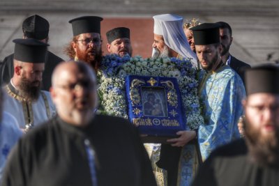Света Богородица - &bdquo;Хавайска&ldquo;: Патриарх Даниил посрещна тържествено чудотворната икона