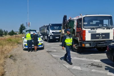 Засилените проверки на тирове продължават: Над 400 камиона са инспектирани за седмица, установени са десетки нарушения