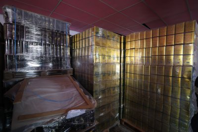Разкриха нелегален цех за зехтин край София, задържаха 7 тона продукт без марка