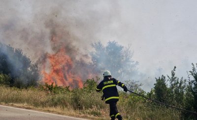 Trakia Motorway Closed to Traffic near Velingrad Interchange Due to a Wildfire