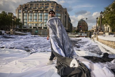 Авторът на инсталацията на Пон Ньоф представя нова творба във Ватикана