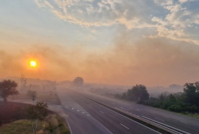 Wildfire Near Trakia Motorway Brought Under Control, Crews Continue to Monitor the Situation