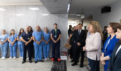 Президентът Йотова: Медиците дават най-важното - надеждата