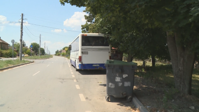 Прокуратурата проверява случая със сваленото дете от автобус и оставено в жегата край Долна Митрополия